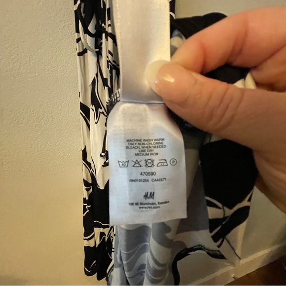 Vintage M by MADONNA Dress - Size 4 Strike a Pose 💃🏼 - Picture 10 of 13